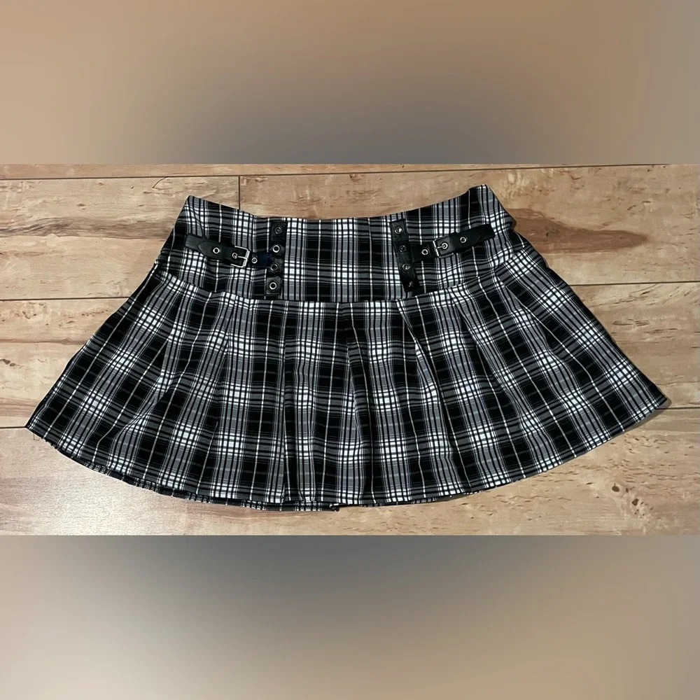 NEW 2 XL ROMWE PUNK Plus Tartan Buckled Detail Pleated Skirt - Picture 3 of 8